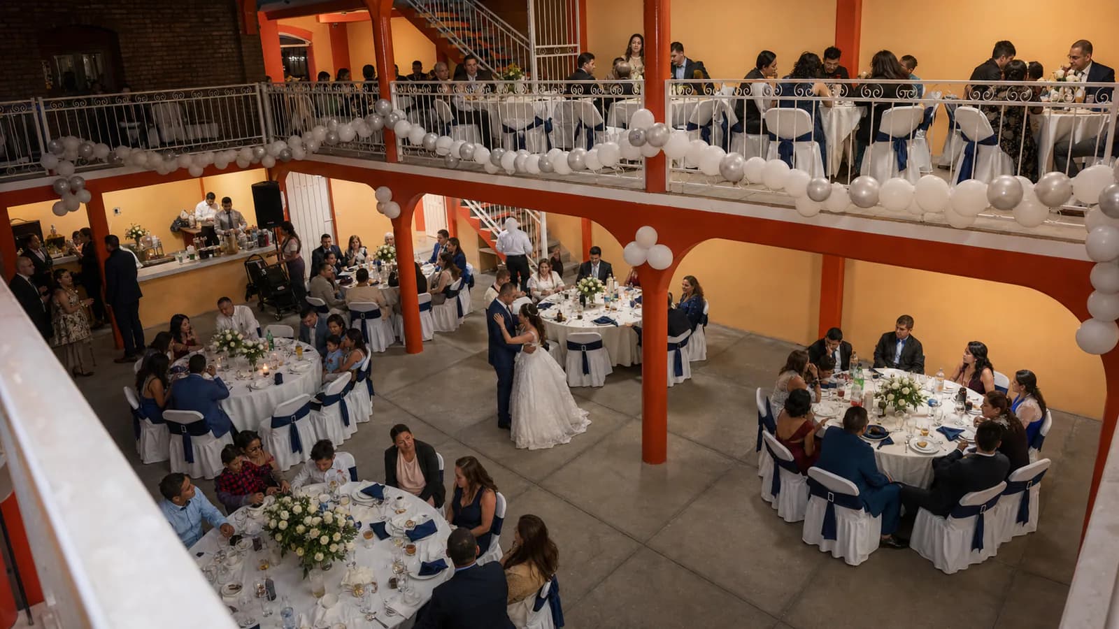 Bodas: recepción ambos pisos en el Salón Campeche