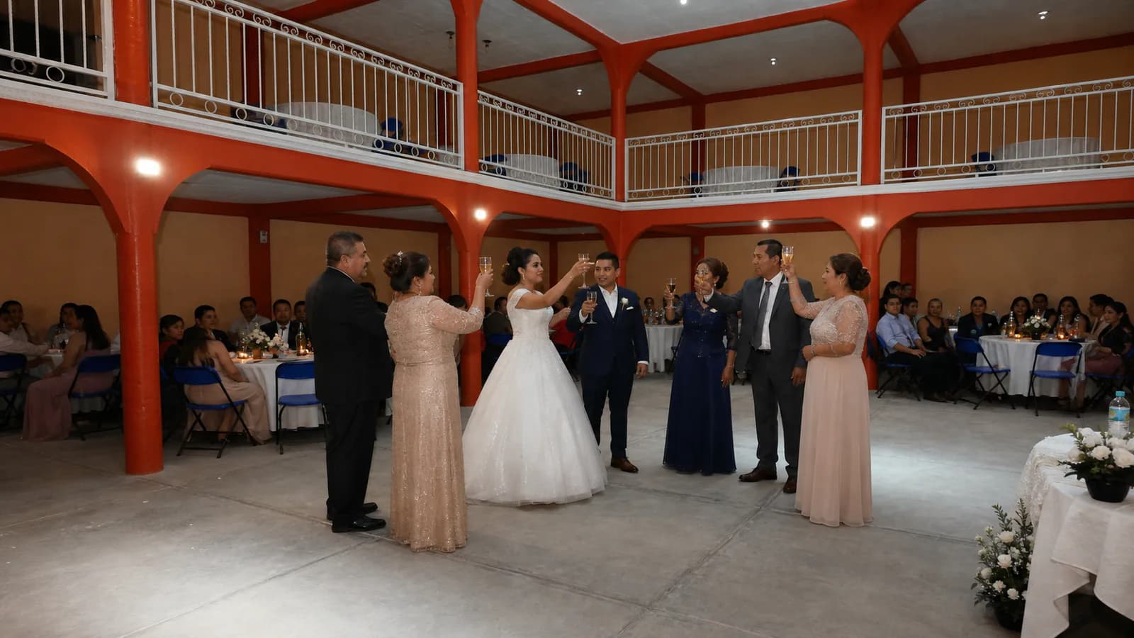 Bodas: brindis familiar en el Salón Campeche