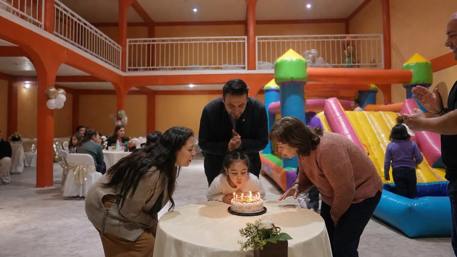 Cumpleaños infantiles: momento velitas en el Salón Campeche